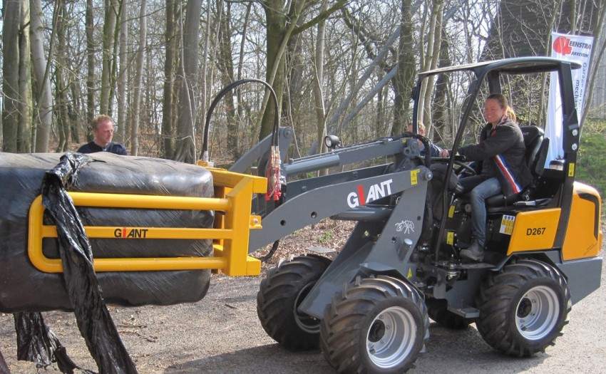 Giant D267 (X-TRA) 1