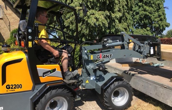 Giant G2200 (HD) (X-TRA)