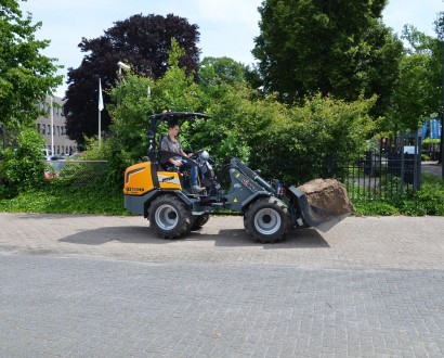 Giant G2700 (HD) (X-TRA) (TELE) small