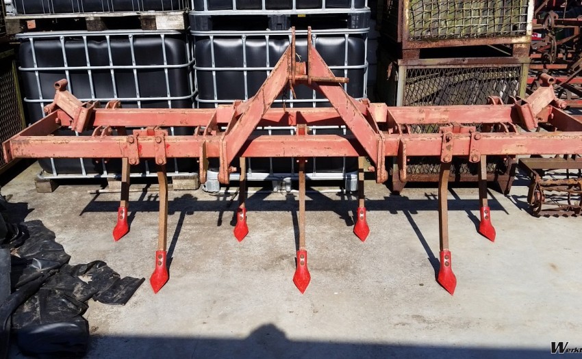 Niemeyer fixed-tine cultivator 1