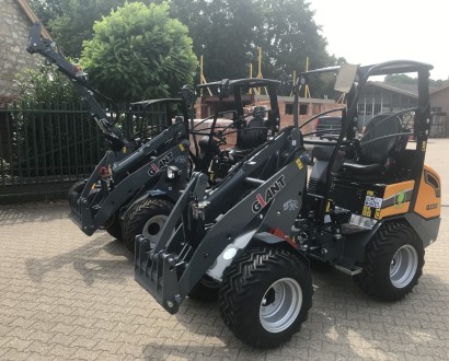 Giant knikladers small