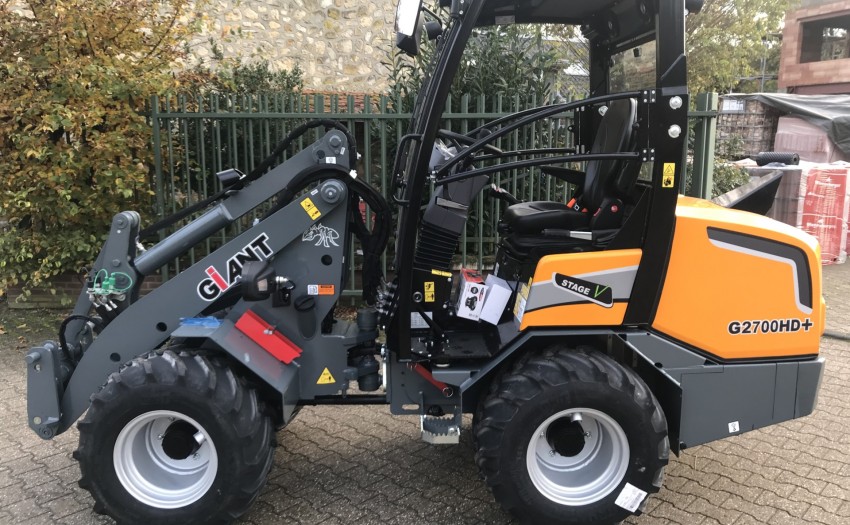 Giant kniklader G2700HD+ showmodel 1