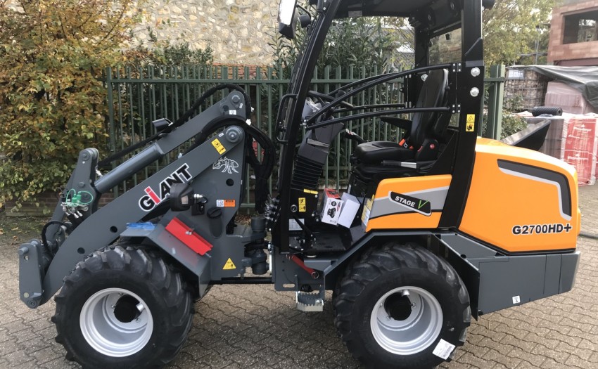 Giant kniklader G2700HD+ showmodel 1