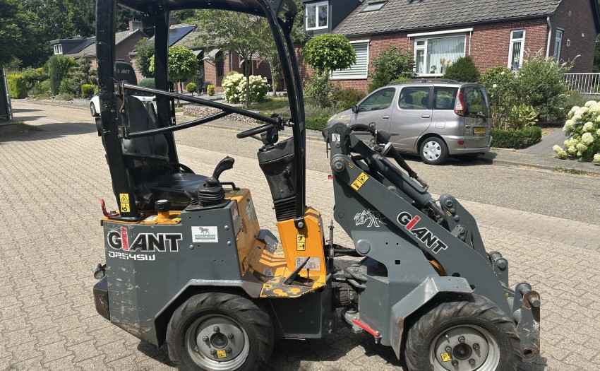 Giant D254SW kniklader 1