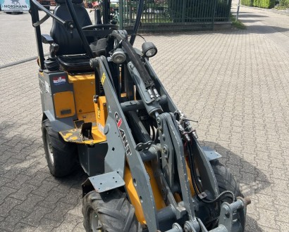 Giant D254SW kniklader 2