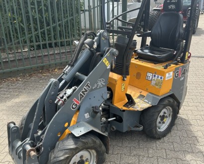 Giant D254SW kniklader 3