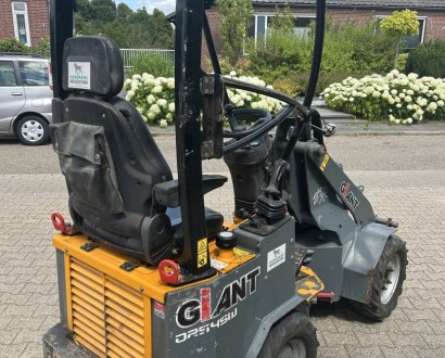 Giant D254SW kniklader 4