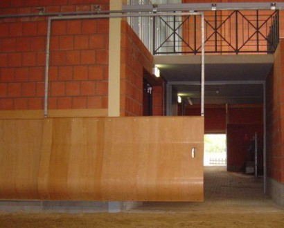 Horseshoe barrier 2