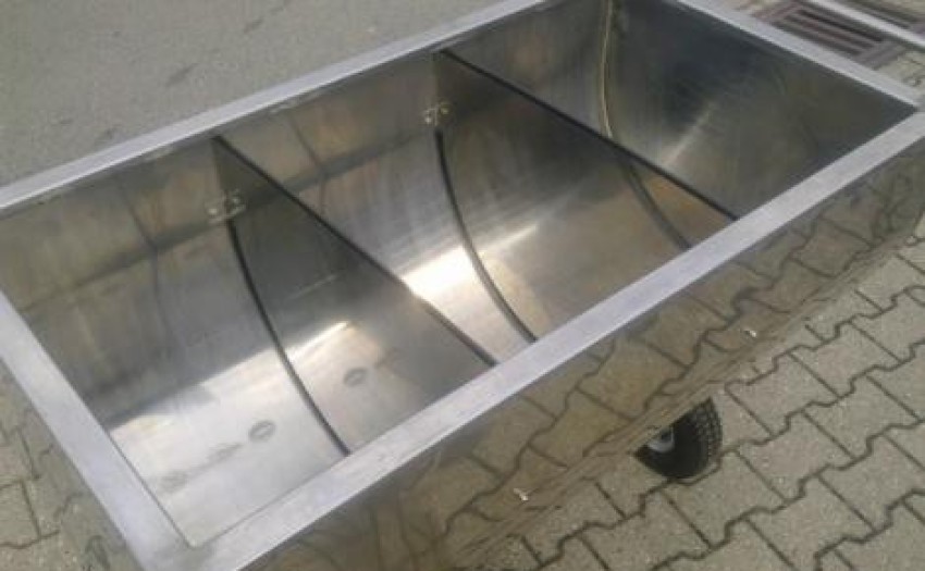 Stainless steel feed wagon 1